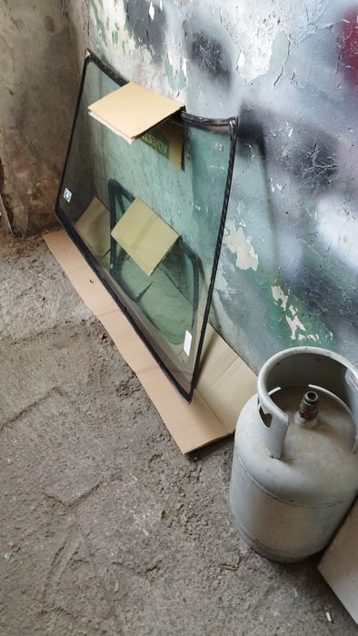 Субару Легаси 2.0  ; 116 к.с 97 г