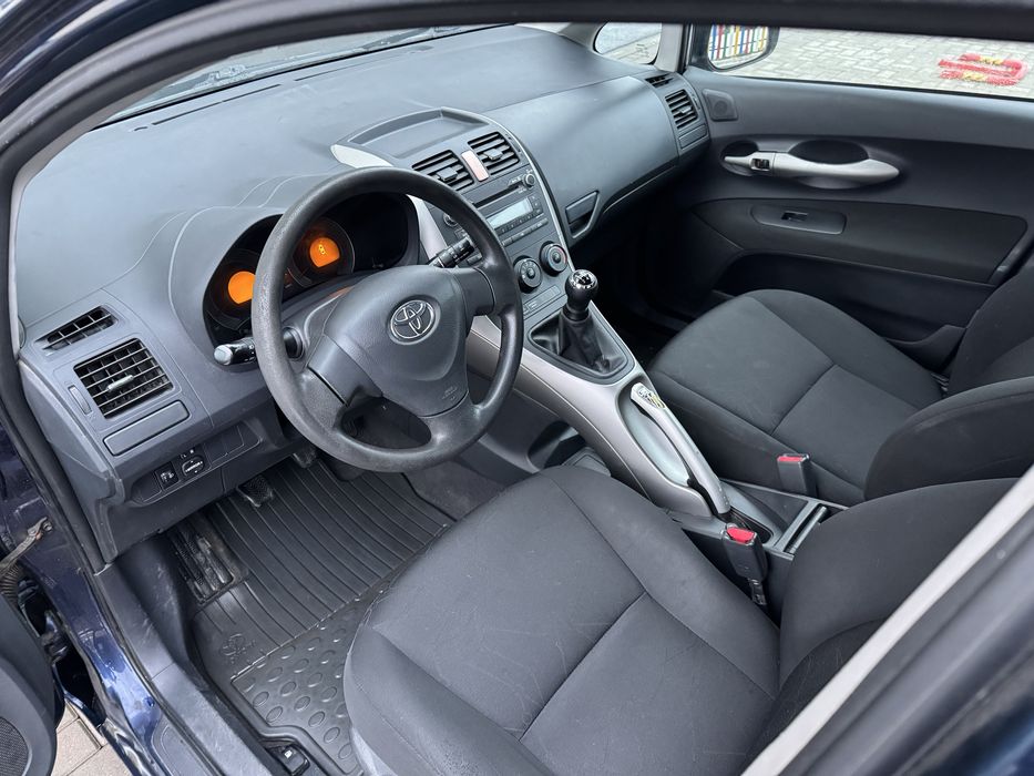 Vand Toyota Auris 2007 1.4 VVT-I