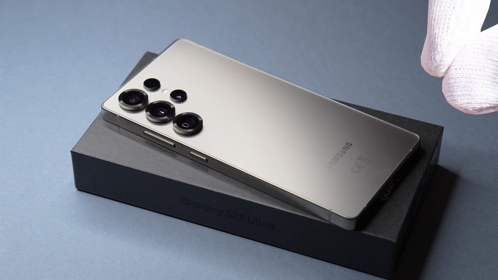 Samsung S 25 Ultra 12/256 Гб