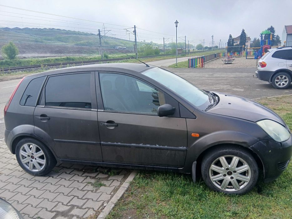 Autovehicul Ford