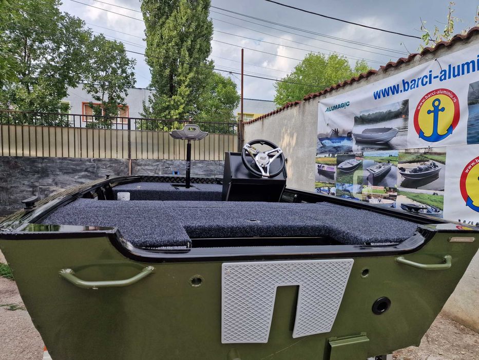 Barca aluminiu Bass PRO 420 spinning