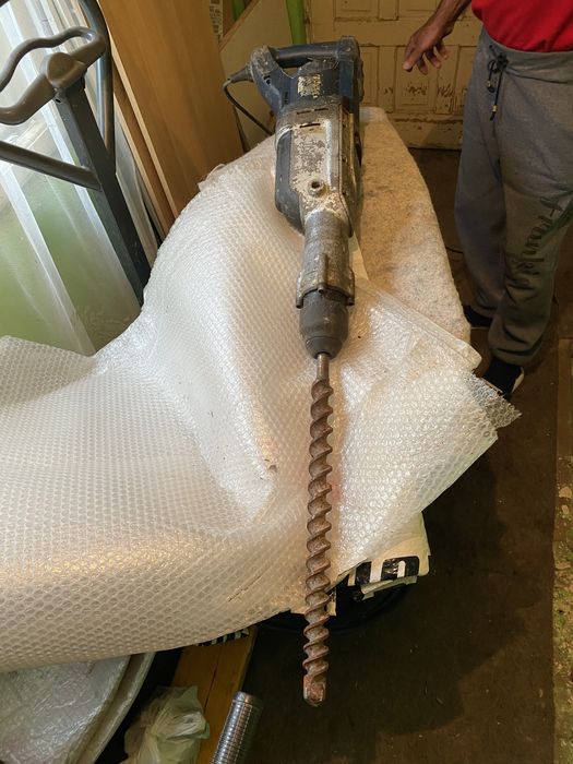 Ciocan rotopercutor aeg pm 10