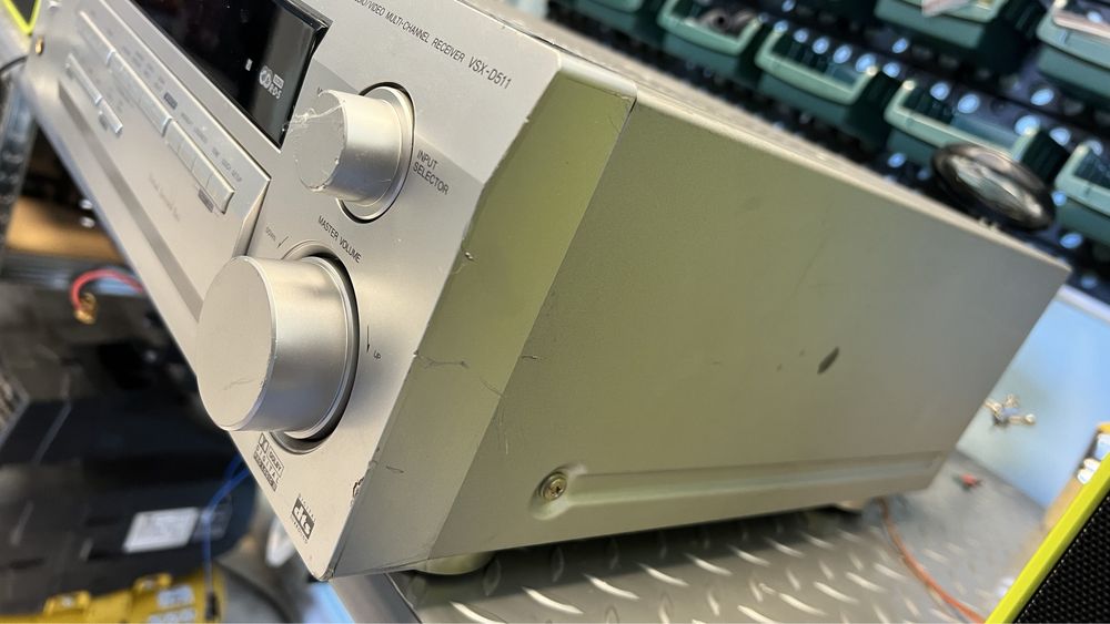 Усилвател Pioneer VSX-D511