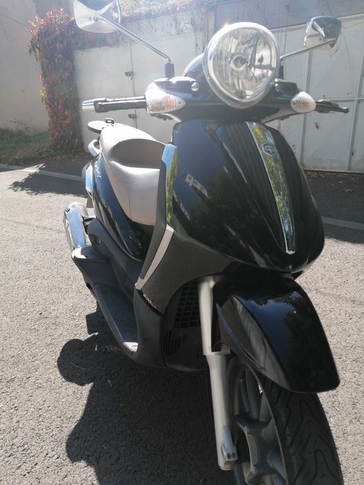 Vând scuter Piaggio Beverly 300i, an 2010, 36000 km