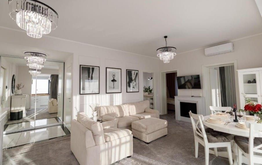 Închiriere apartament 3 camere delea veche 24