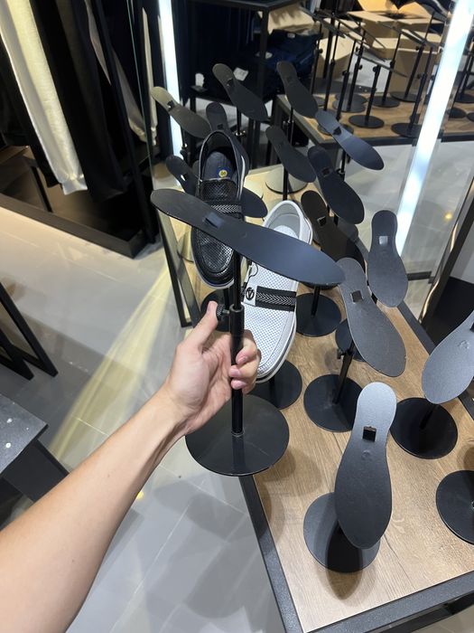 Металлическая подставка для обуви