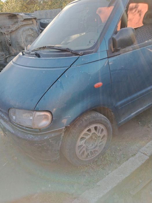 Ниссан Серена с23 на разбор