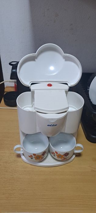 Vand aparat de cafea micuț Elta