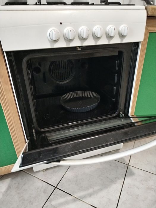 Продам газовую плиту Bosch