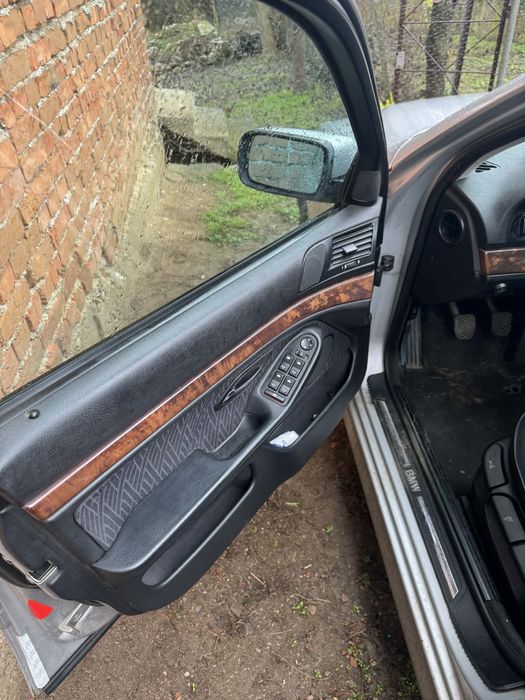 На части BMW Е39 M52B25TU