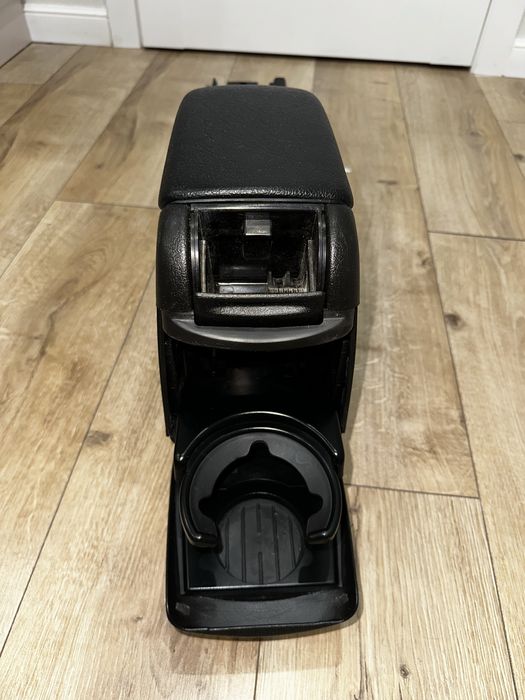 Подлокотник для пассат б3/б4