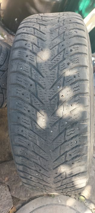 Продам резину на 17