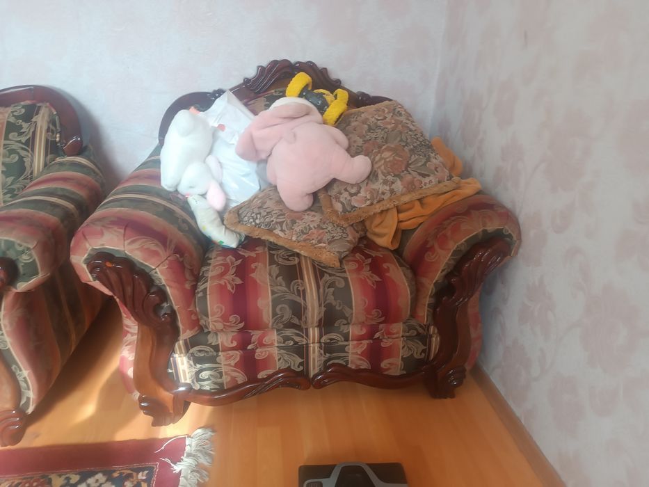 Б/у мягкий уголок отдыха