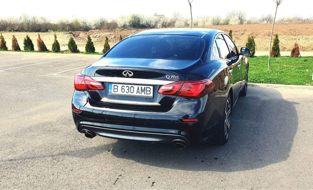 Infiniti Q70S