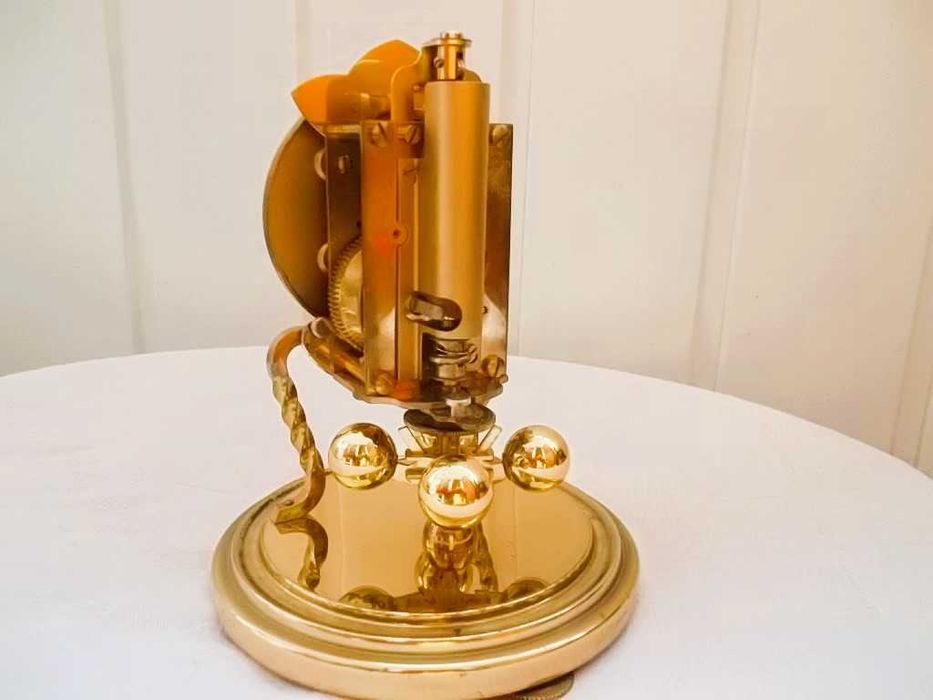 Ceas vechi aniversar,pendul cu fir torsiune