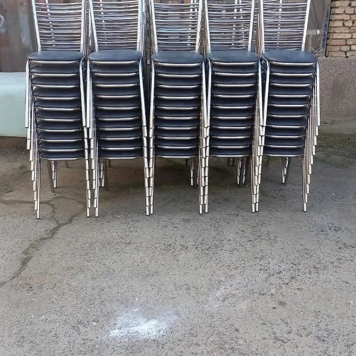 Aksiya Stol stul Nerjaveka  4-yilga kafolati bilan