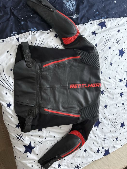 Vând geacă moto piele