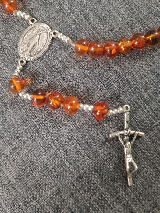 Сребърна  броеница