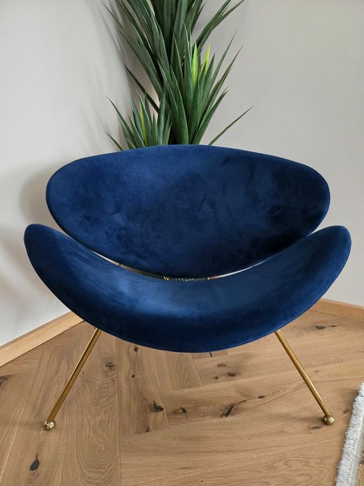 Set de 2 fotolii, albastru indigo, catifea, picioare aurii/bronze.