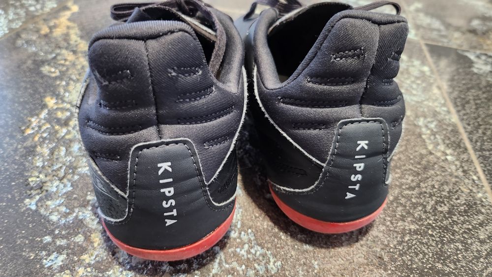 Футболни обувки / бутонки Kipsta 40 номер