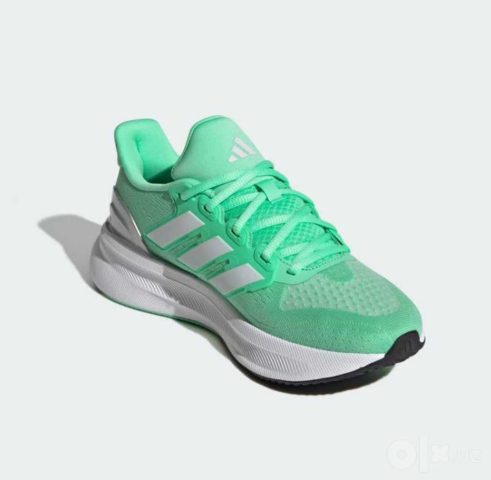 Оригинальные кроссовки Adidas размер 43