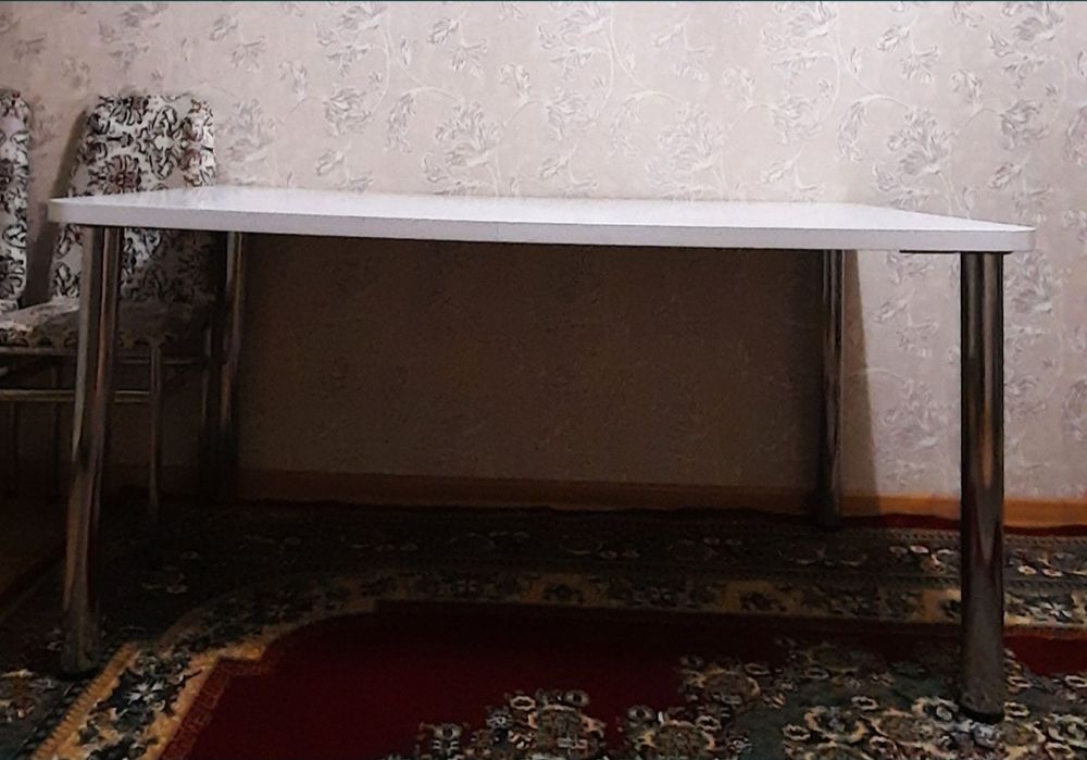 Белый стол элитный