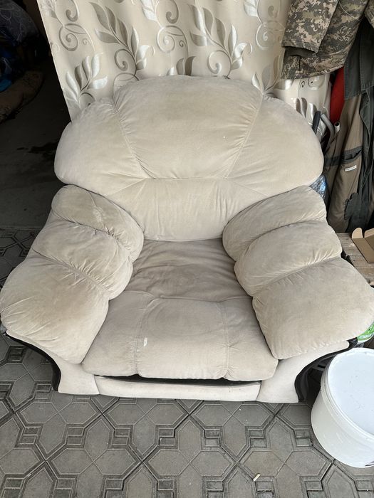 Продам углавой диван