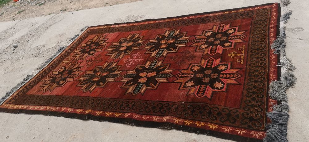 Ручной ковёр  размер 2/3