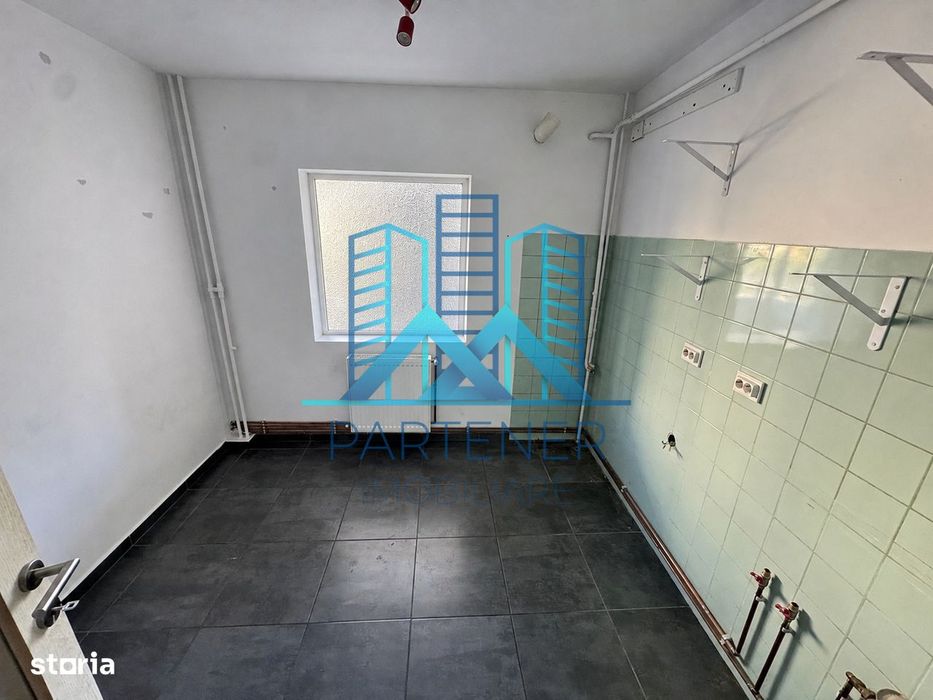 Apartament 2 camere,et. 1,decomandat,Pacurari-Canta,liber,renovat,54mp