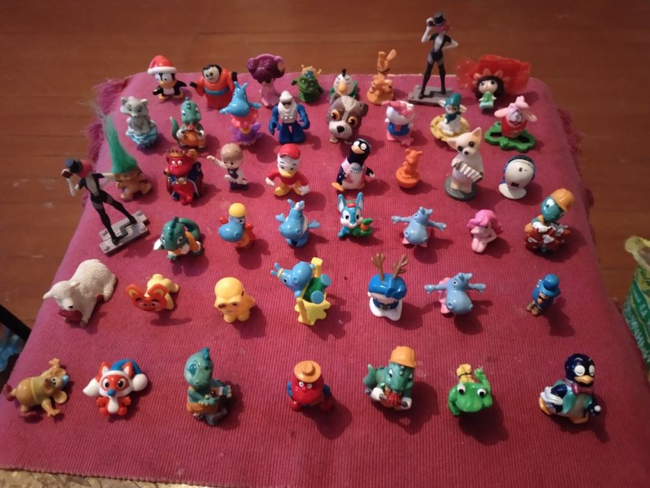 Нецки и Киндер сюрприз