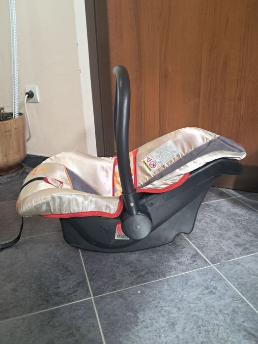 Кошница за кола за бебе