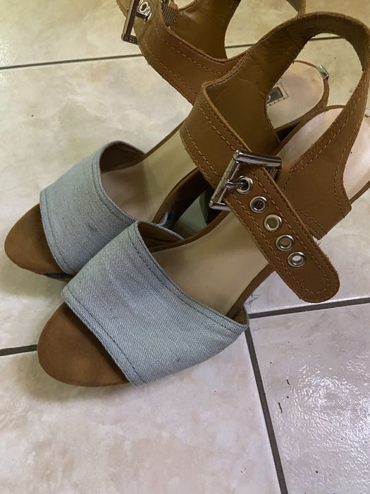 Дамски сандали Guess
