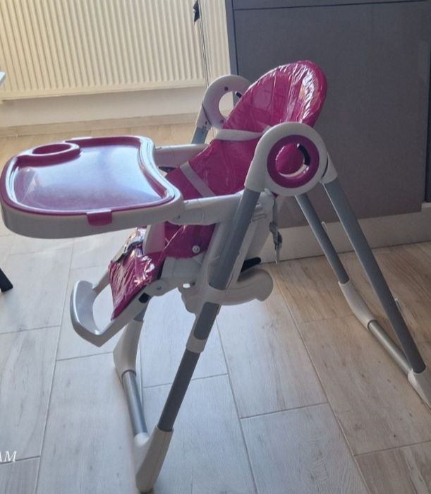 Vând Pătuț 3în1 [bebelusi/Pat Junior/Sofa chic]și scaun de servit masa