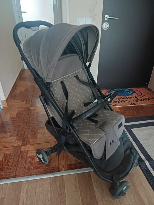 Cărucior sport Baby C, ușor, compact, pliabil