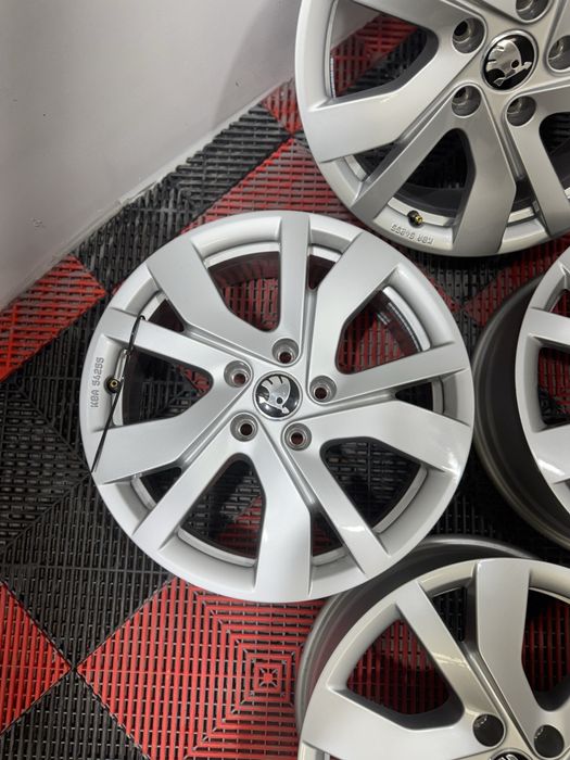Jante Skoda R 17 NOI , Superb , Octavia , Karoq, Yeti