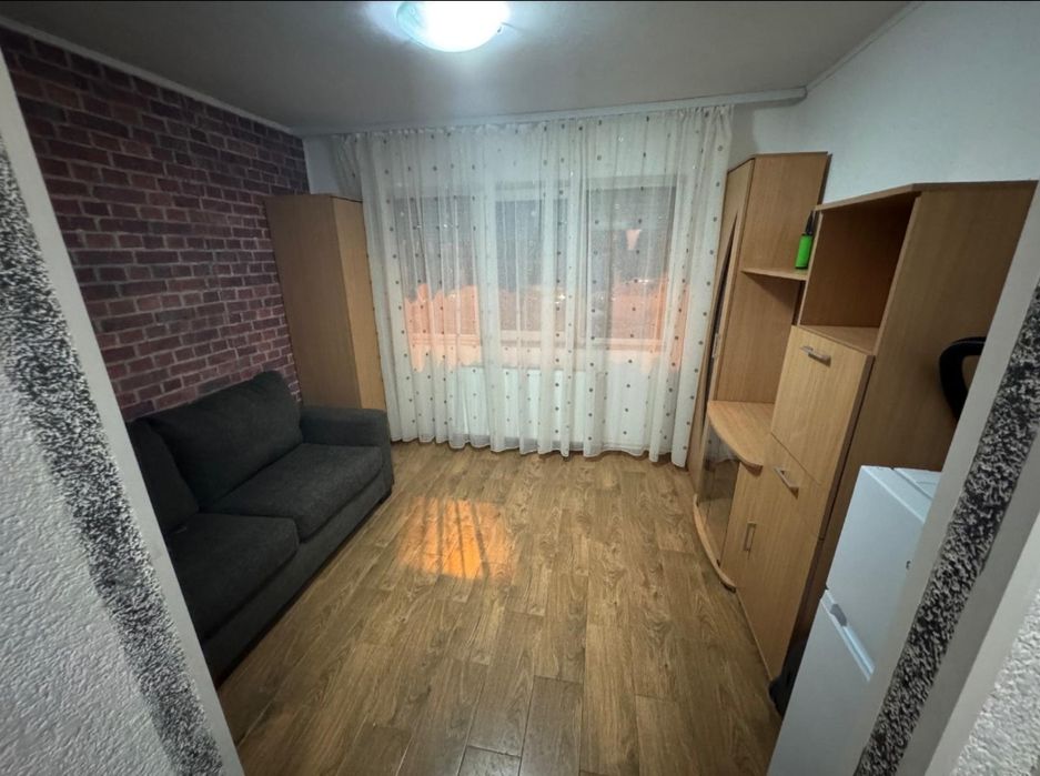 Vând garsoniera UMT