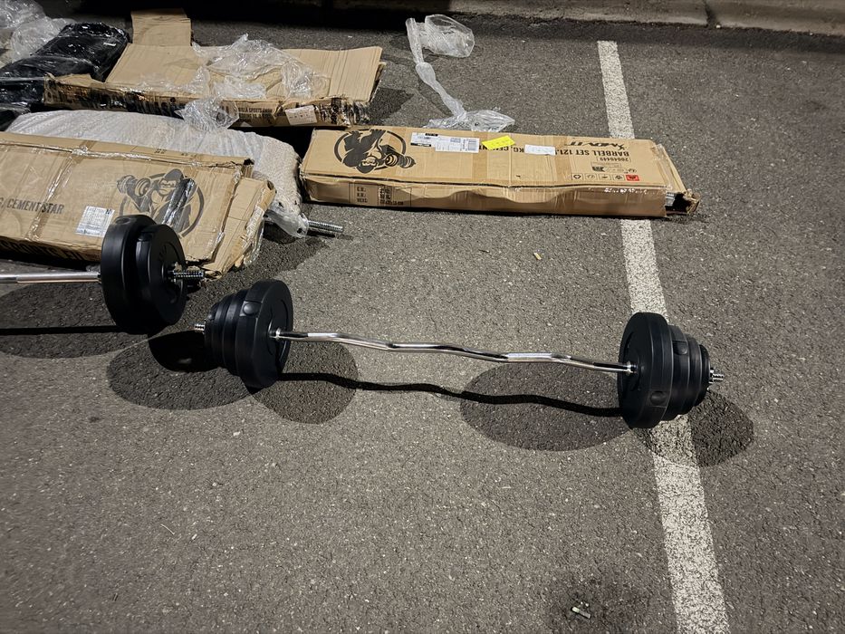 Bara haltera dreapta+Bara z+ discuri greutate totala 65 kg, pret promo 400 lei