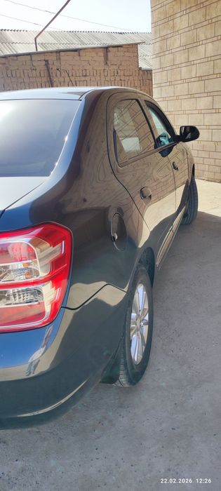 Chevrolet Cobalt sotiladi mokriy rangda