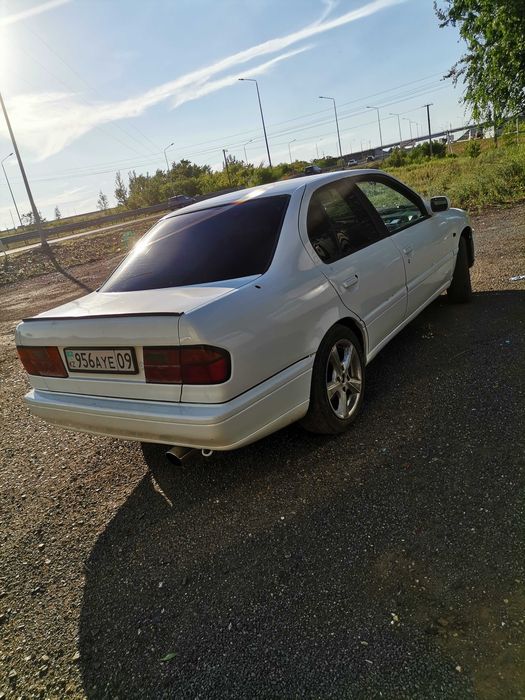 Nissan primera p10