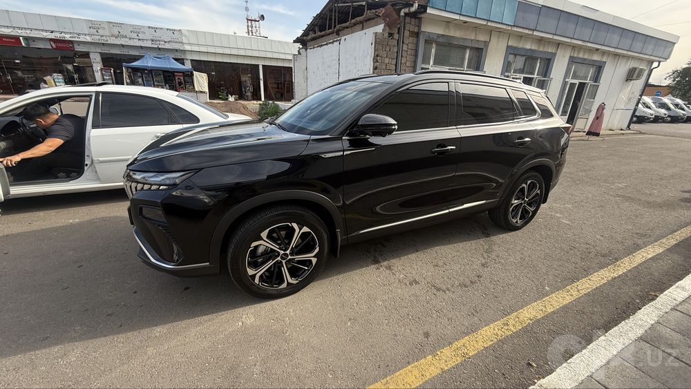 Donfeng aylus 2023 yil gibrid elektro srochna sotiladi