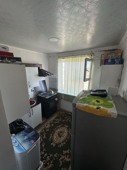 Dom satiladi 1 mikrayon 15/43 barliq qolayliqlarga iye remontlangan