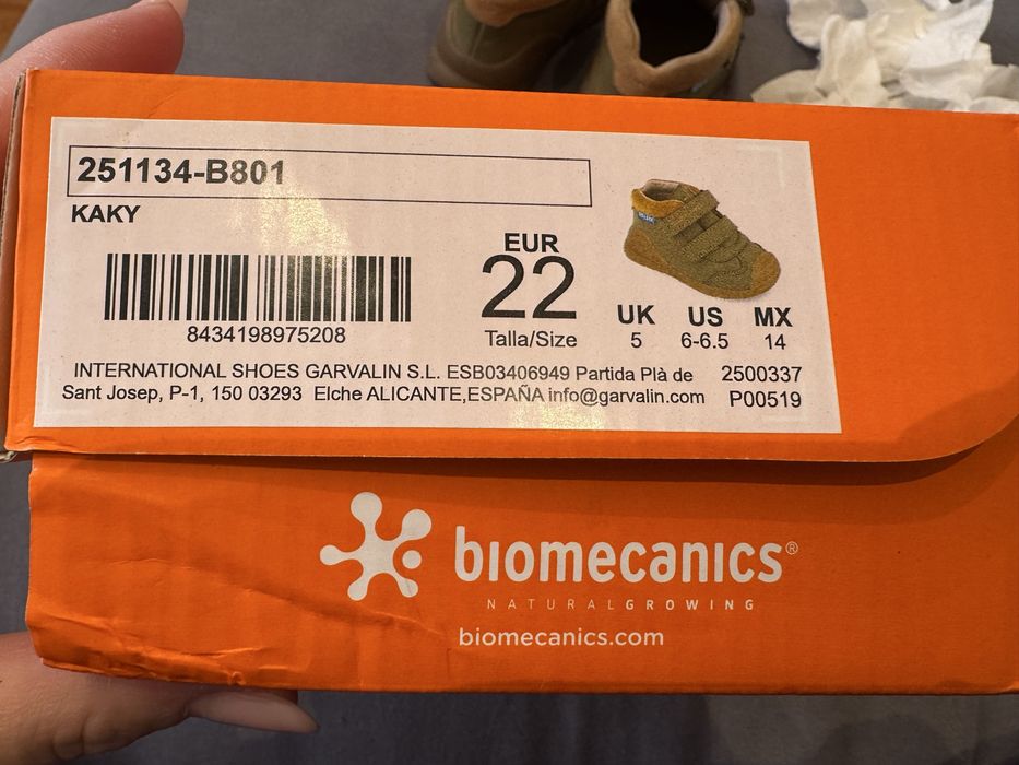 Обувки Biomecanics номер 22