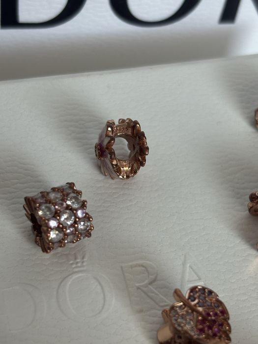 Намалени нови висококачествени талисмани розово сребро тип Pandora