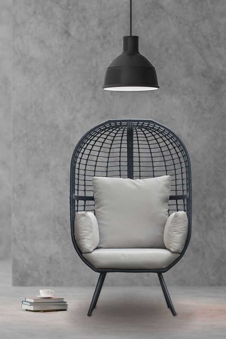 Scaun tip cocon din ratan gri,