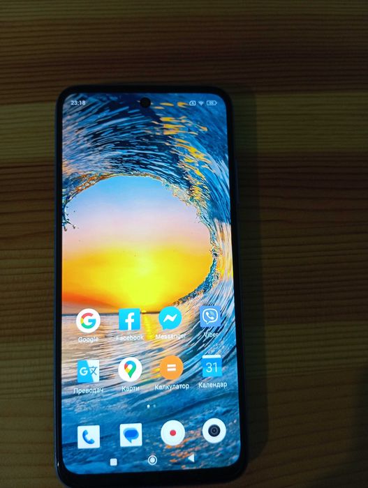 продава мобилен телефон  128 gb