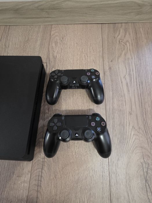 PlayStation 4 slim 500GB+2 джойстика