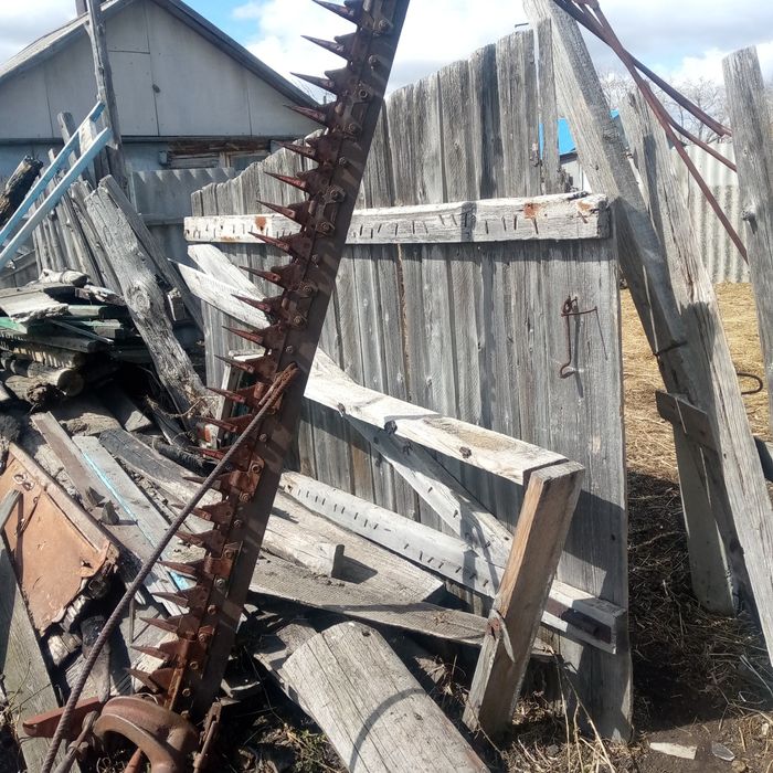 Продам комсу трактор