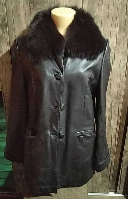 Дубленка и кожаное пальтишко