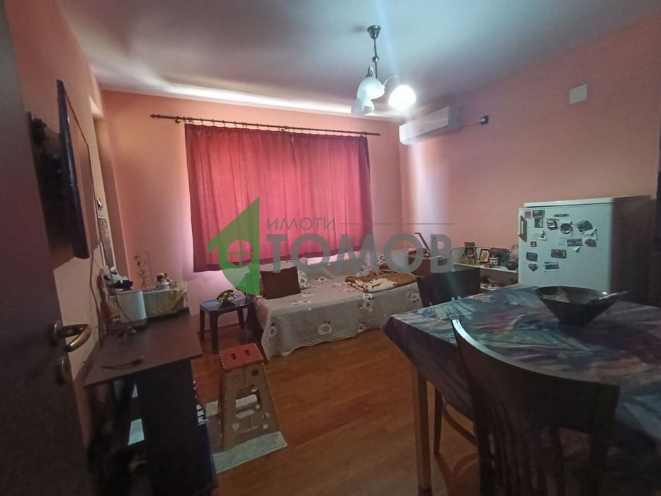 Триетажна къща в кв. Самара 2