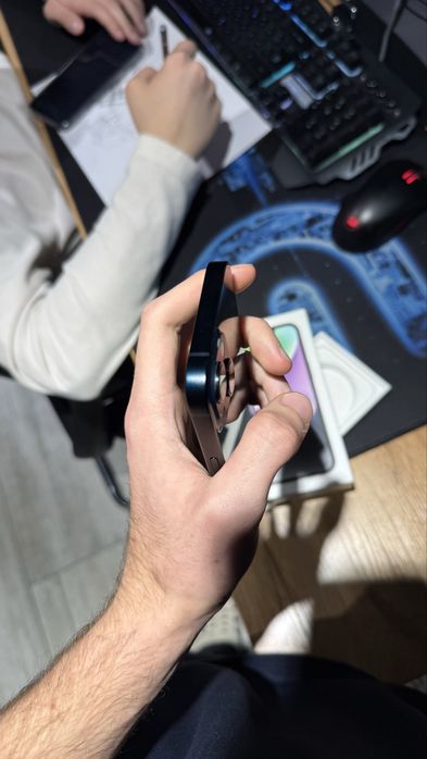 Iphone 14 ideyal karobka dakiment bor